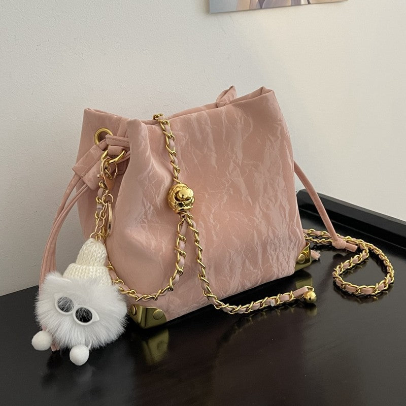 Casual and versatile crossbody bucket bag